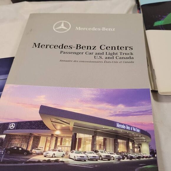 Mercedes-Benz 2005 C-Class Sedan Operator Manual C 230 C 240 C320 car Owner Book - Picture 15 of 16